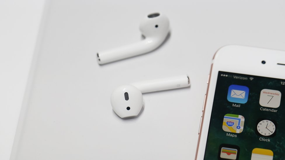 ¿Cuáles son los audífonos que puedes usar con el nuevo iPhone 7?