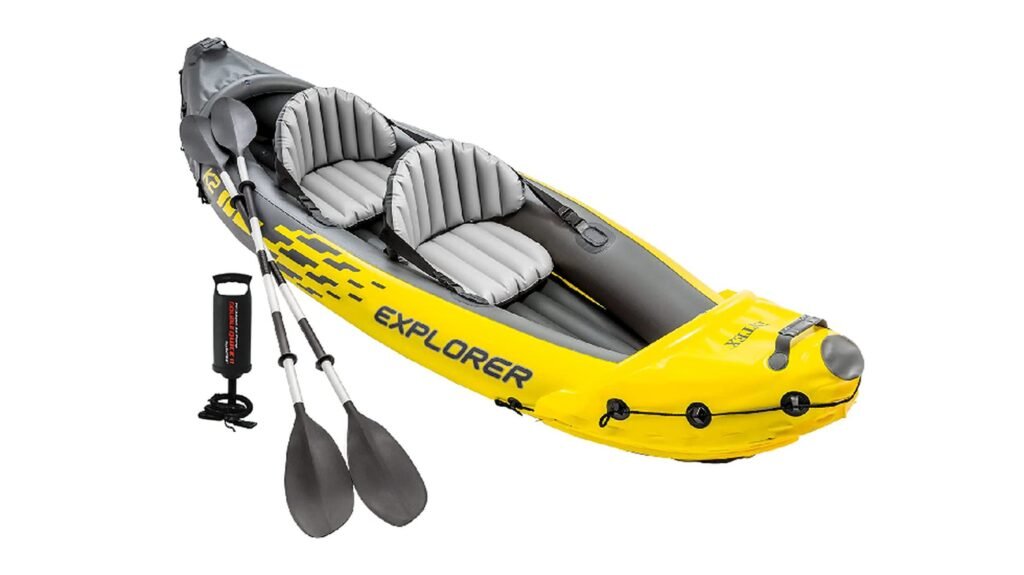 Este 'kayak' hinchable de dos plazas se puede conseguir rebajado...