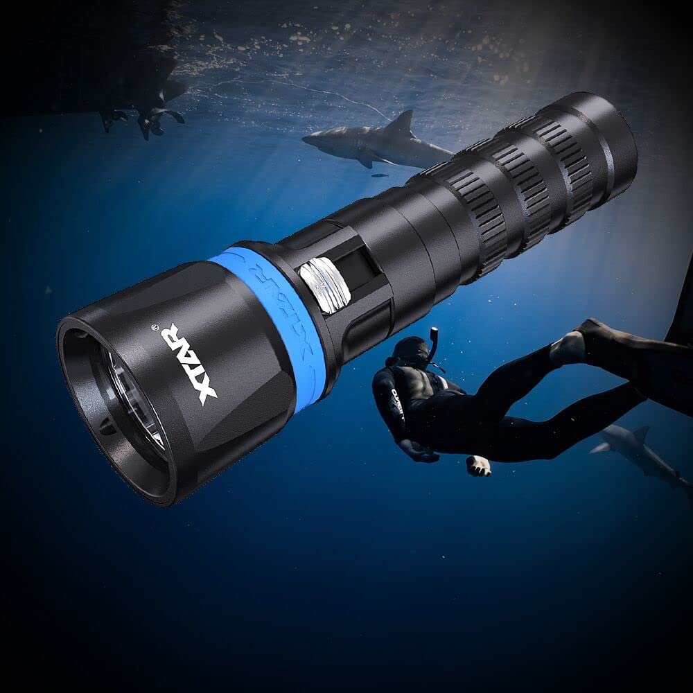 XTAR DS1 - Linterna de buceo, potente antorcha de buceo de pesca submarina de 1000 lúmenes, interruptor deslizante magnético, para buceo nocturno bajo...